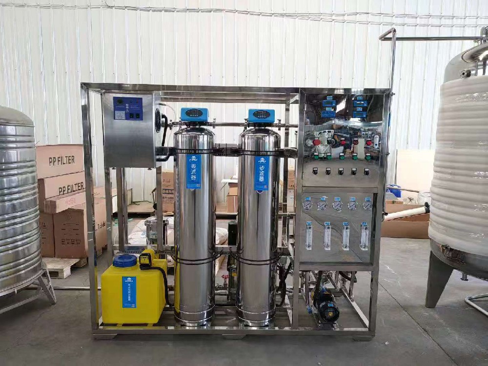 口罩厂双极反渗透设备安装调试完成